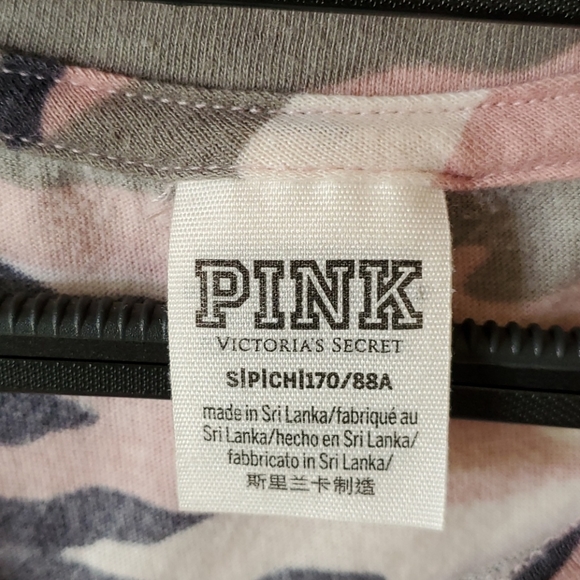 PINK Victoria's Secret tee small camo pink navy - Picture 3 of 6